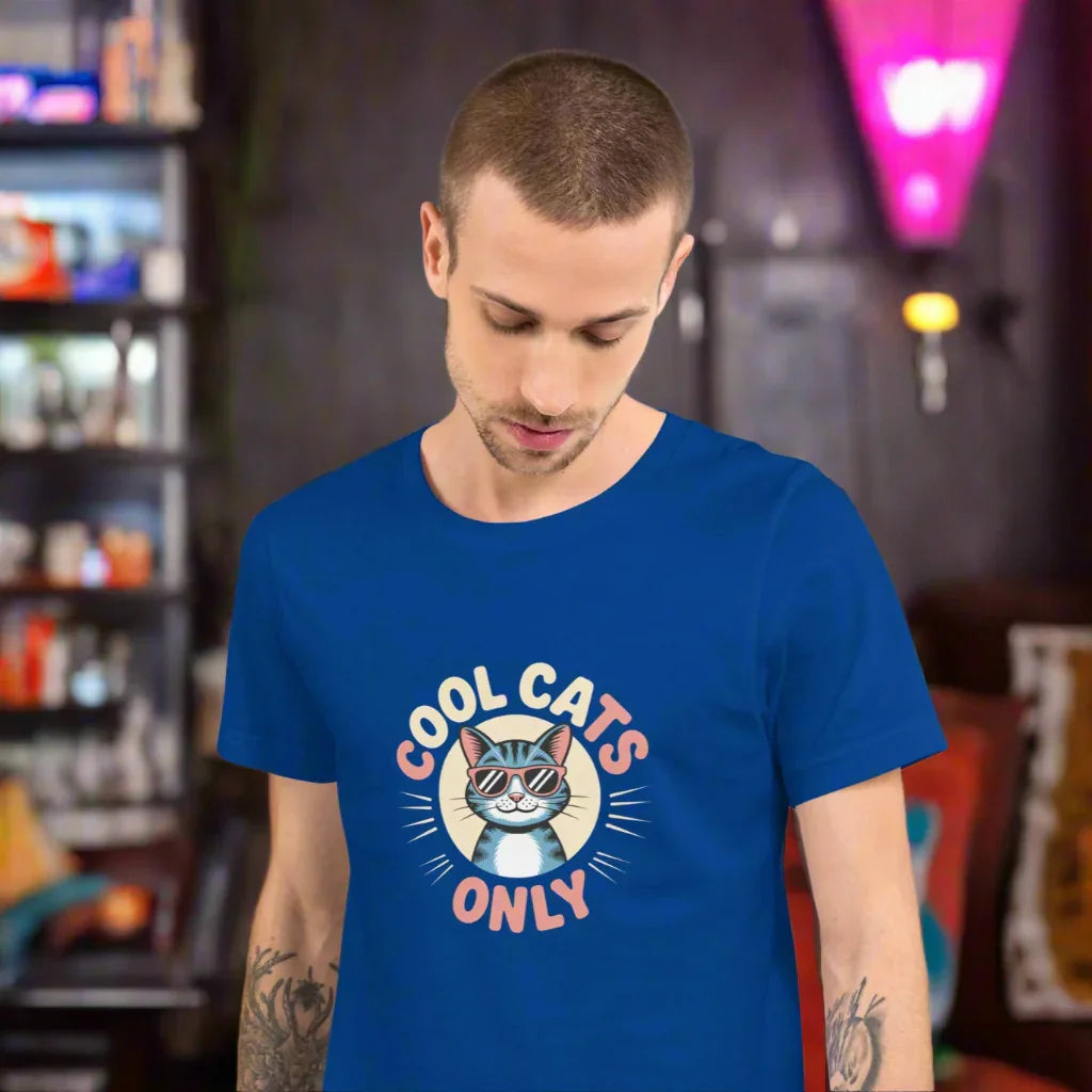 Cool Cats Only – Retro Cat T-Shirt - RaZits